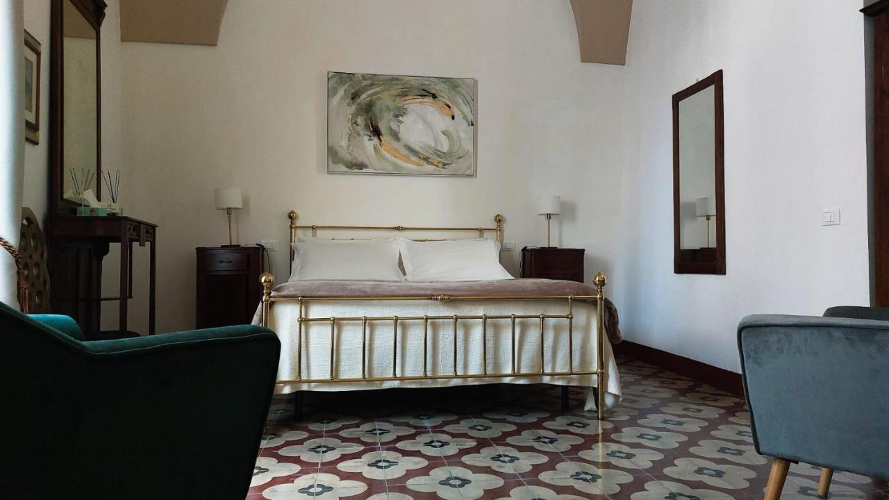 Palmariggi Palazzo Megha Suite & Breakfast מראה חיצוני תמונה