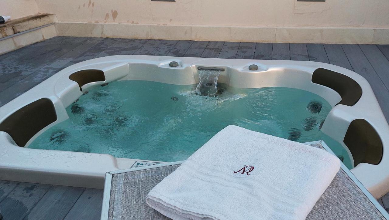 Palmariggi Palazzo Megha Suite & Breakfast מראה חיצוני תמונה