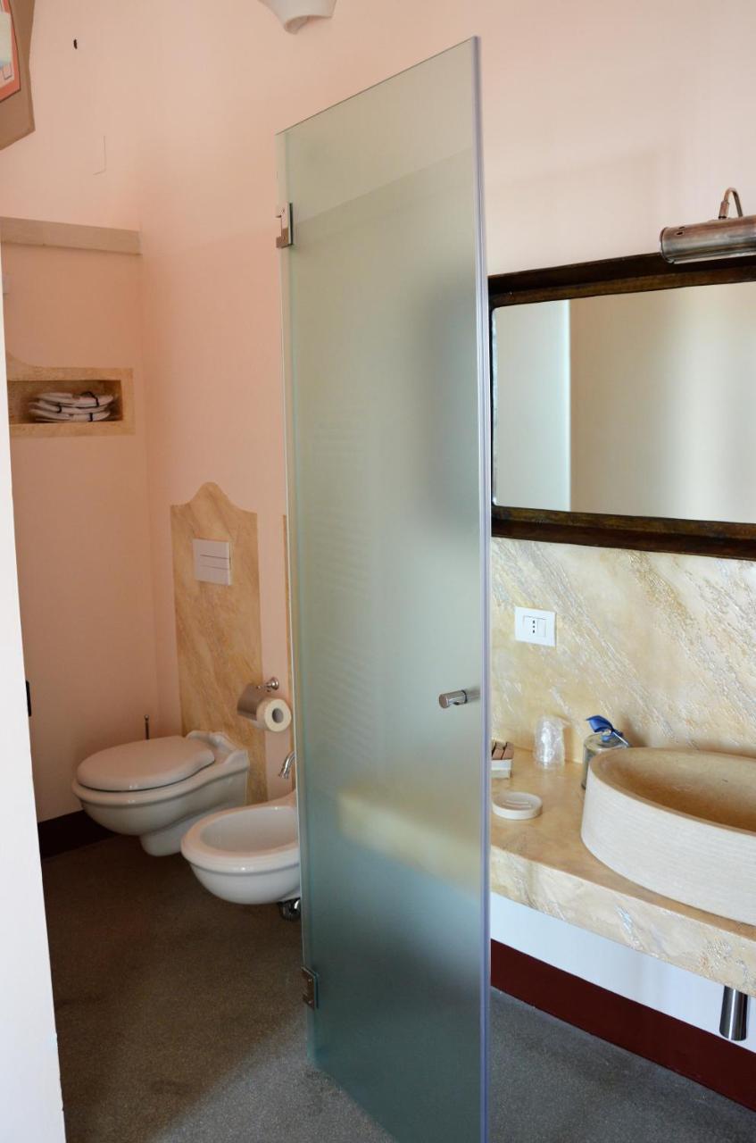 Palmariggi Palazzo Megha Suite & Breakfast מראה חיצוני תמונה